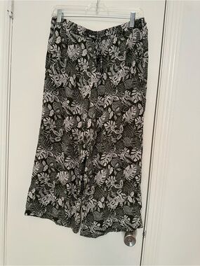Robert Louis Green and White Leaf-Print Pants